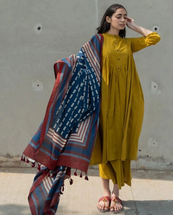stylish kurta set outfit with dupatta for casual and office wear